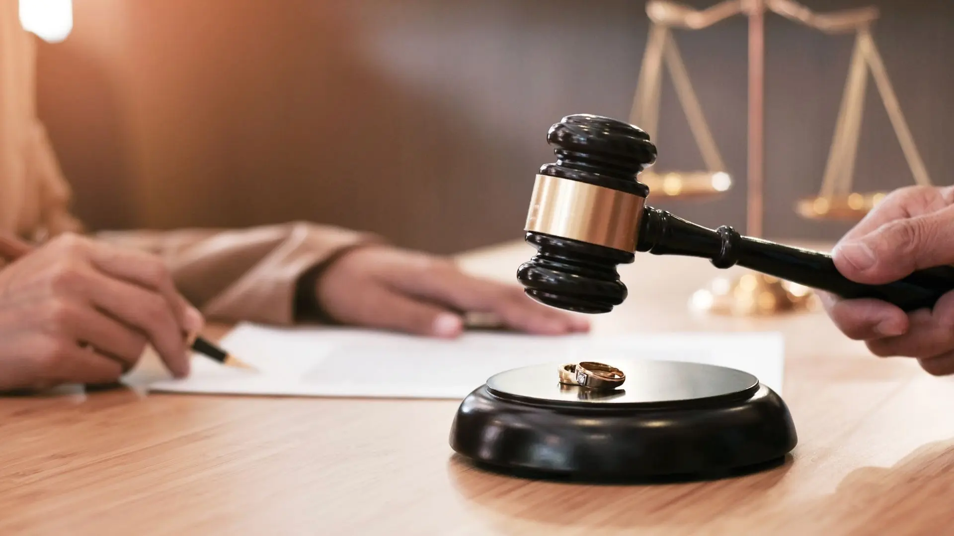 Boşanma Korkusu Nasıl Yenilir? Psikolojik Destek ve Çözüm